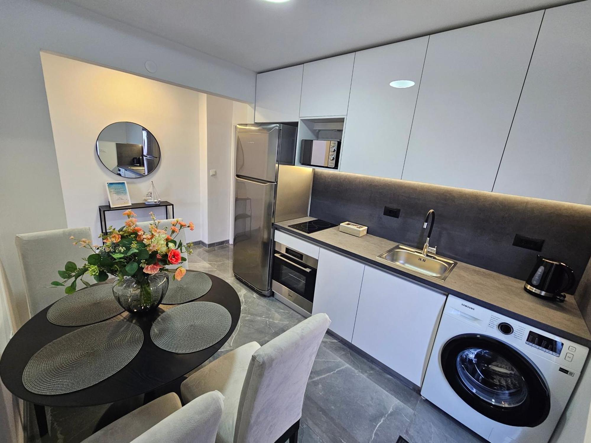 Apartmani Matija Makarska Exterior foto